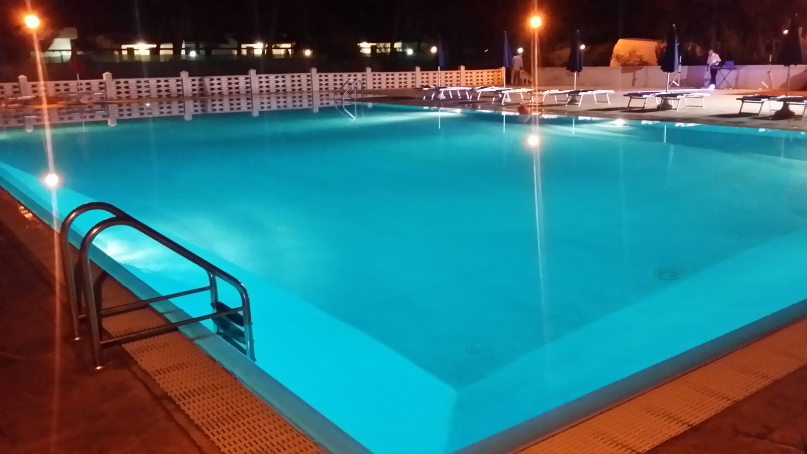 Villaggio Alga Blu - Piscina di notte